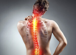 Bild på man som har ont i nacken och ryggen